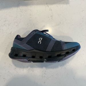 On running shoes size 7